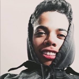 Meet your Posher, Shelly